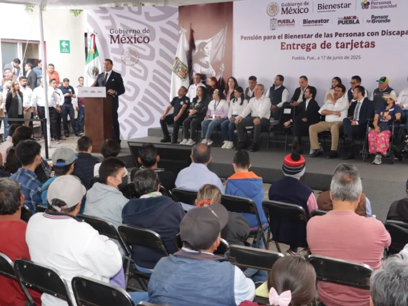 Entregan tarjetas del Bienestar a personas con discapacidad en Puebla; suman 70 mil beneficiarios 