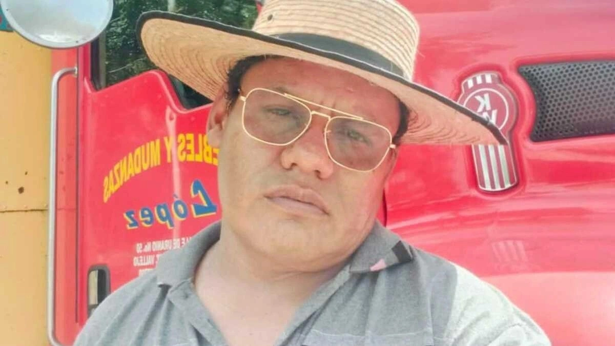 Desaparece el trailero Armando García en Puebla; su camión fue abandonado en Chachapa