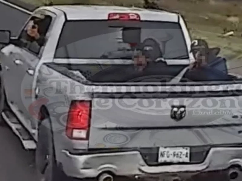 VIDEO: Captan intento de asalto a trailero en la carretera federal El Seco-Azumbilla