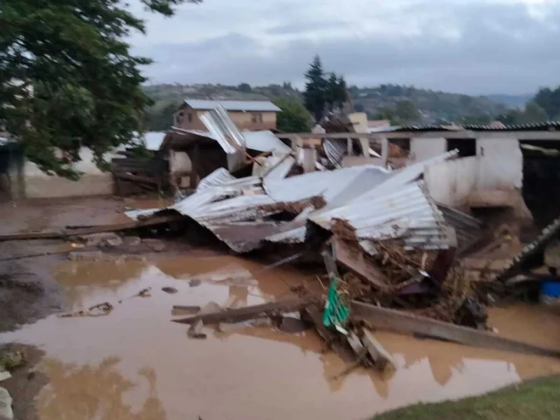 La comunidad de Ajolotla en Chignahuapan queda bajo el agua tras fuerte lluvia