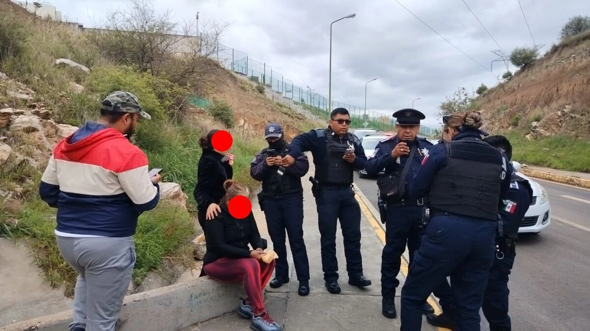 Asaltan a pasajeros mientras esperaban el transporte público en Bosques de Chapultepec 