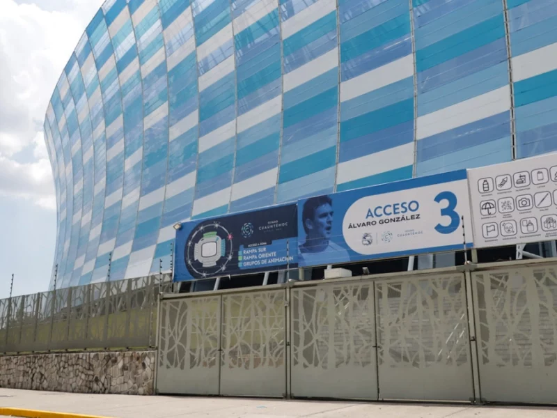 Club Puebla homenajea a leyendas y coloca sus nombres en los accesos del Estadio Cuauhtémoc 