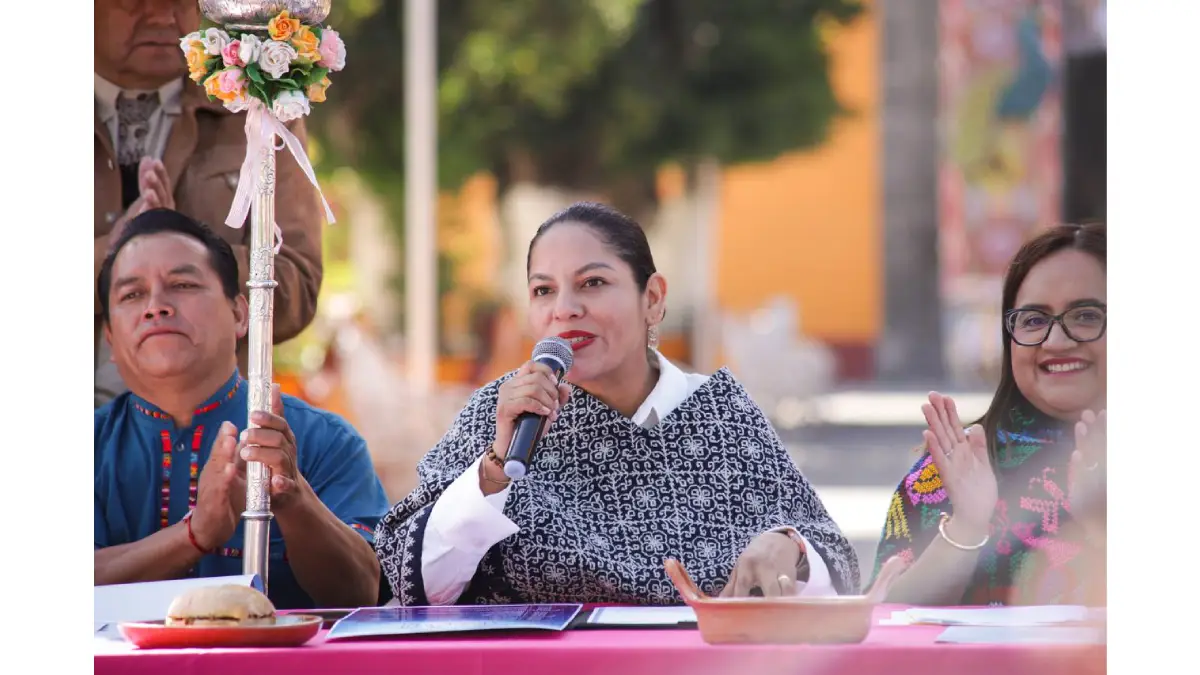 Presenta Lupita Cuautle Feria Tradición y Cultura