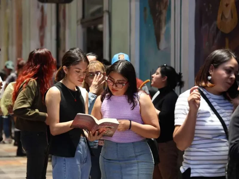 Gilraen Eärfalas causa sensación en la FLIP: fans hacen largas filas por su autógrafo
