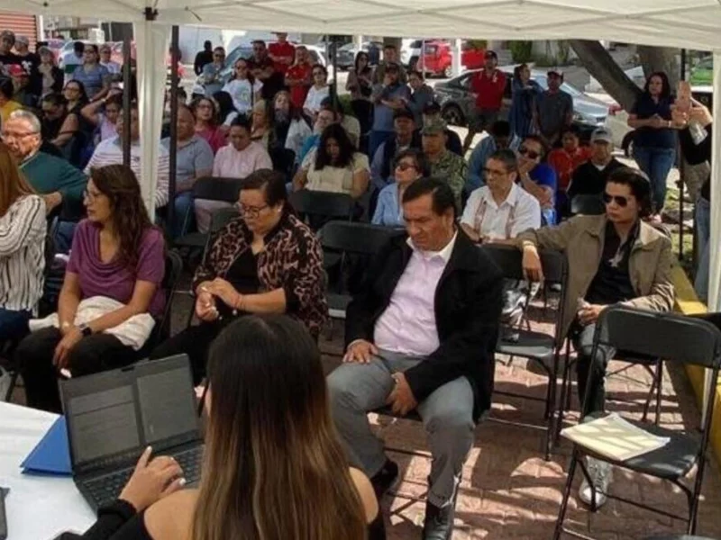 Vecinos del Fraccionamiento Paseos del Bosque denuncian abusos del Comité de Administración 