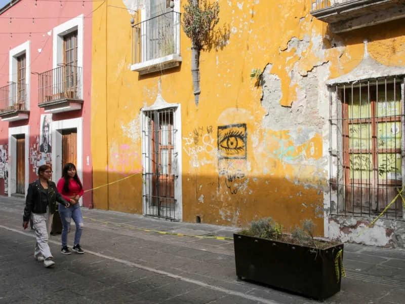 Ayuntamiento de Puebla espera órdenes de cateo para intervenir casonas del Centro Histórico  