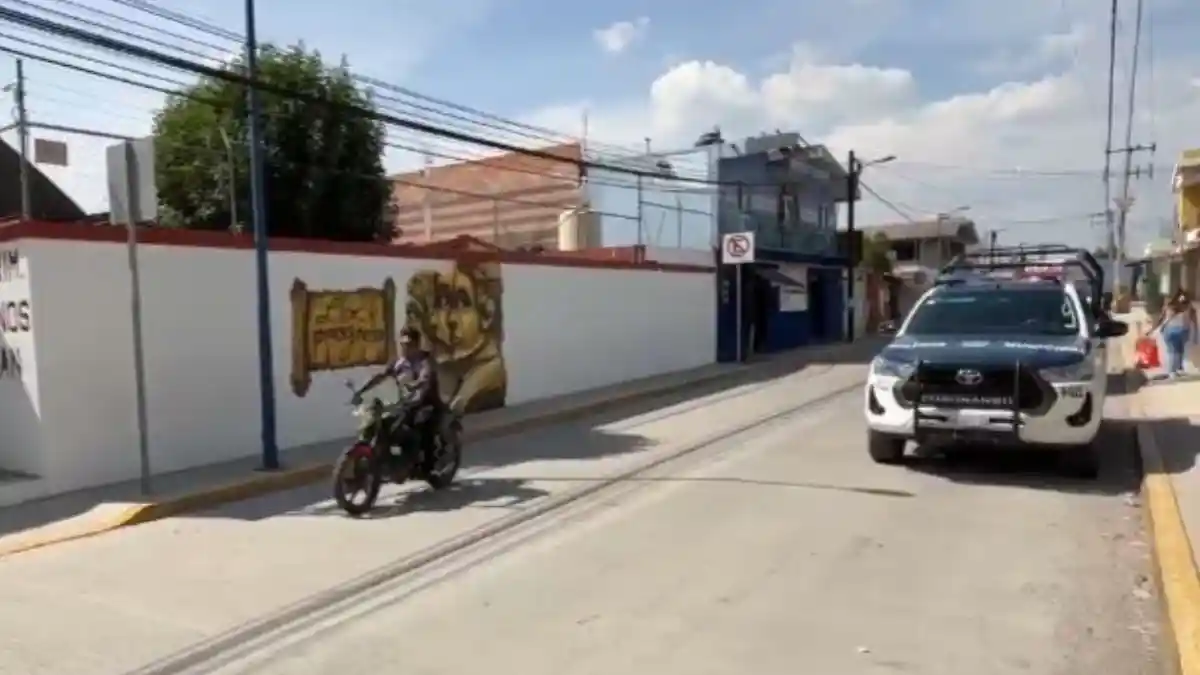 Reportan robo a Primaria Hermanos Serdán en Coronango.