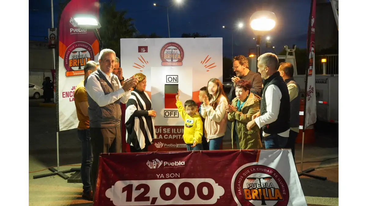 En San Isidro Castillotla, Puebla Brilla llega a 12 mil luminarias modernizadas en menos de un año