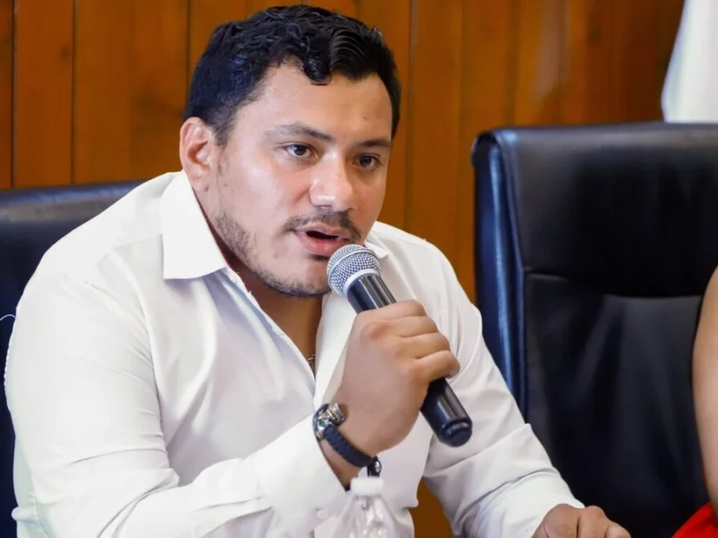 Síndico de Tonantzin Fernández en la mira por espionaje