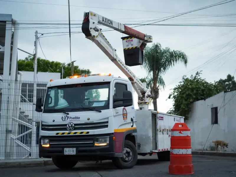Impulsa Gobierno de la Ciudad aplicación Puebla Brilla para reportes de alumbrado público