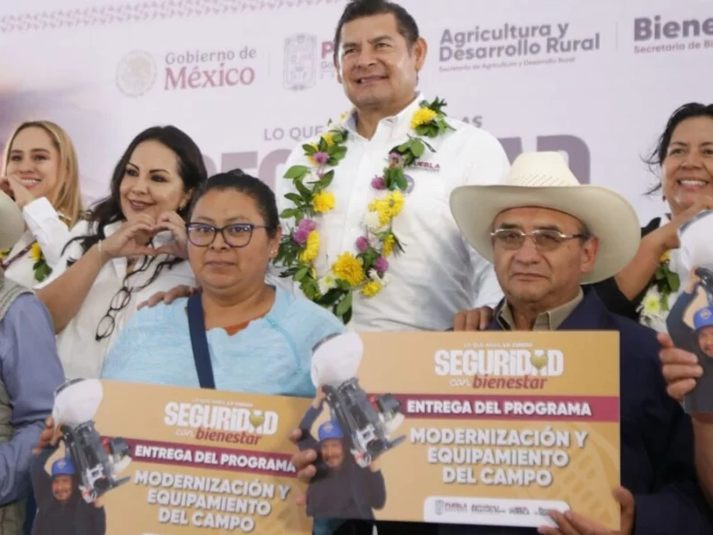 Armenta entrega 60 mdp en apoyos en la Sierra Nororiental  