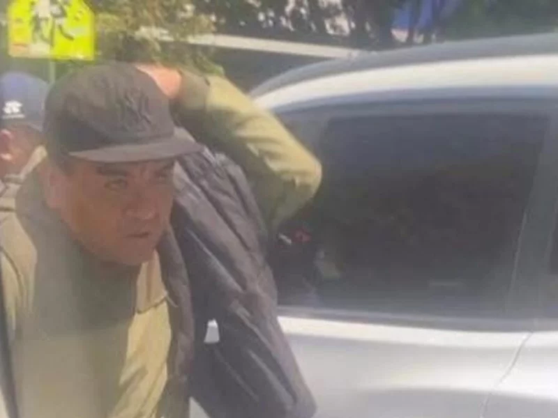 Asaltan a conductor en pleno bulevar 5 de Mayo y en minutos identifican al delincuente