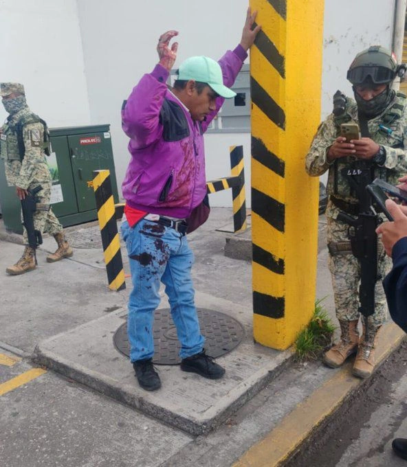 Dos unidades de las rutas JBS y 14 fueron víctimas de asaltos al transporte público de Puebla este viernes.