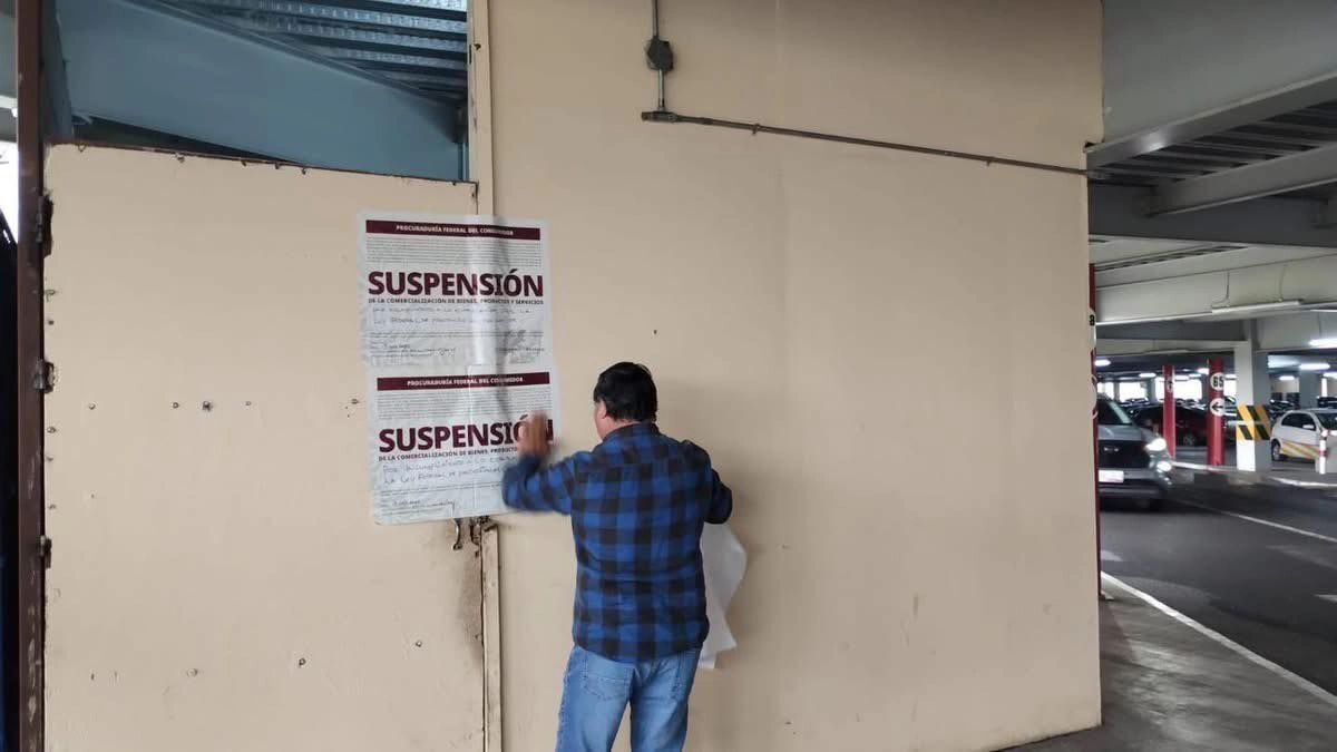 Clausuran autolavado de Angelópolis que intentó cobrar 9 mil pesos a una joven  