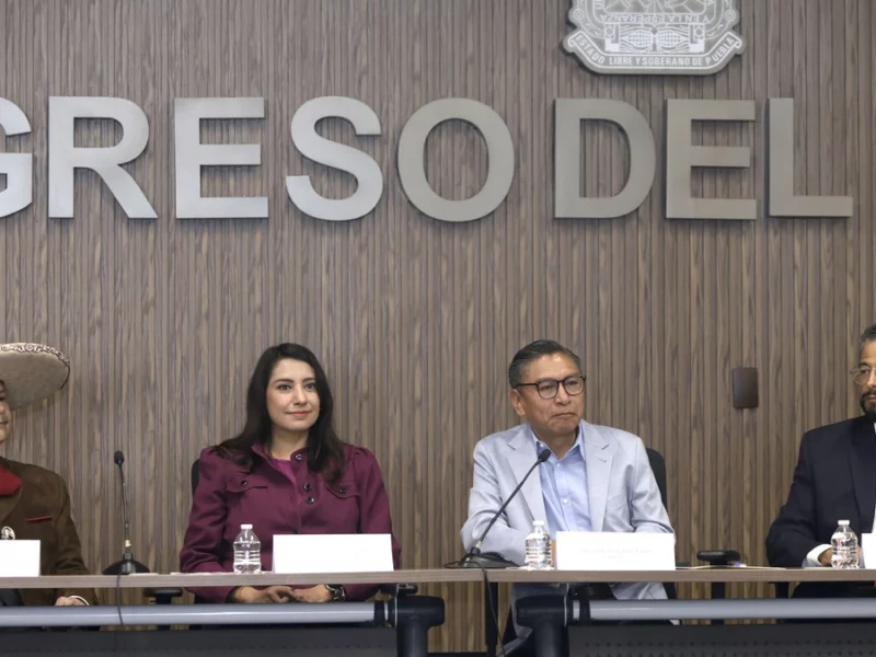 Ofrecen 50 becas para estudiar en la Universidad Mesoamericana