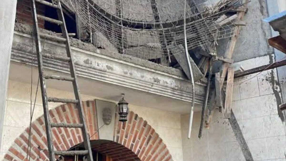 Caen trabajadores de una construcción en la colonia Tres Cruces