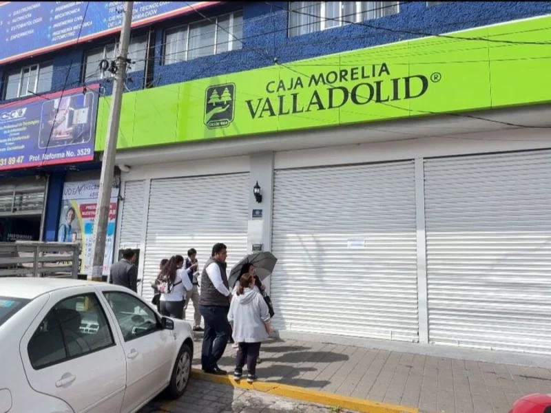 Someten a trabajadores de Caja Morelia Valladolid en Puebla durante violento asalto  