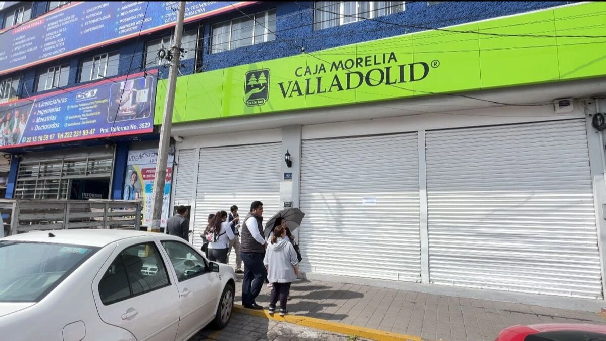 Someten a trabajadores de Caja Morelia Valladolid en Puebla durante violento asalto  