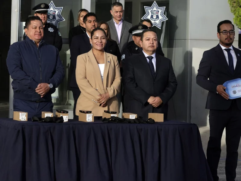Entregan 150 cámaras de solapa para policías de San Andrés Cholula  