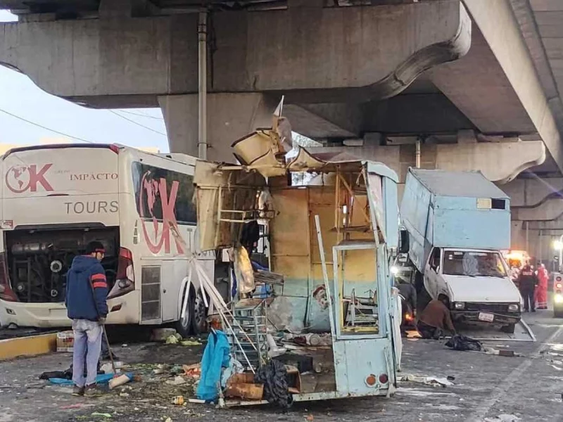 Choque múltiple en la México-Puebla causa caos vial