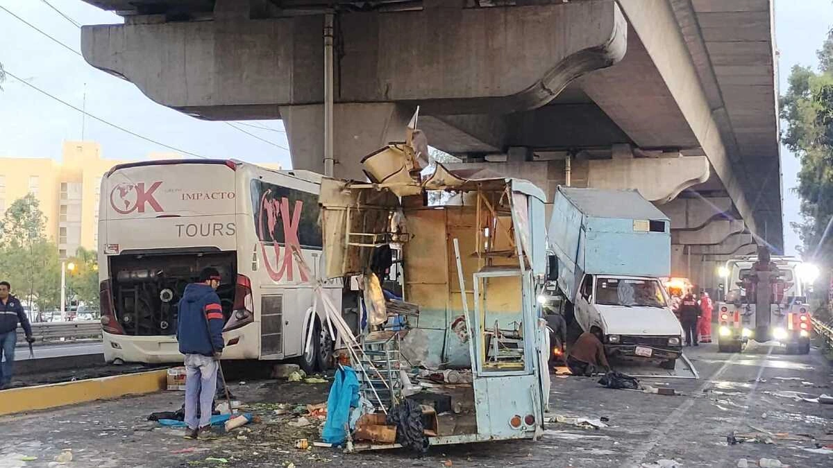Choque múltiple en la México-Puebla causa caos vial