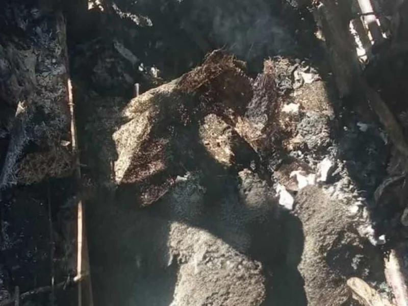 Hallan dos cuerpos calcinados dentro de un coche en Izúcar de Matamoros