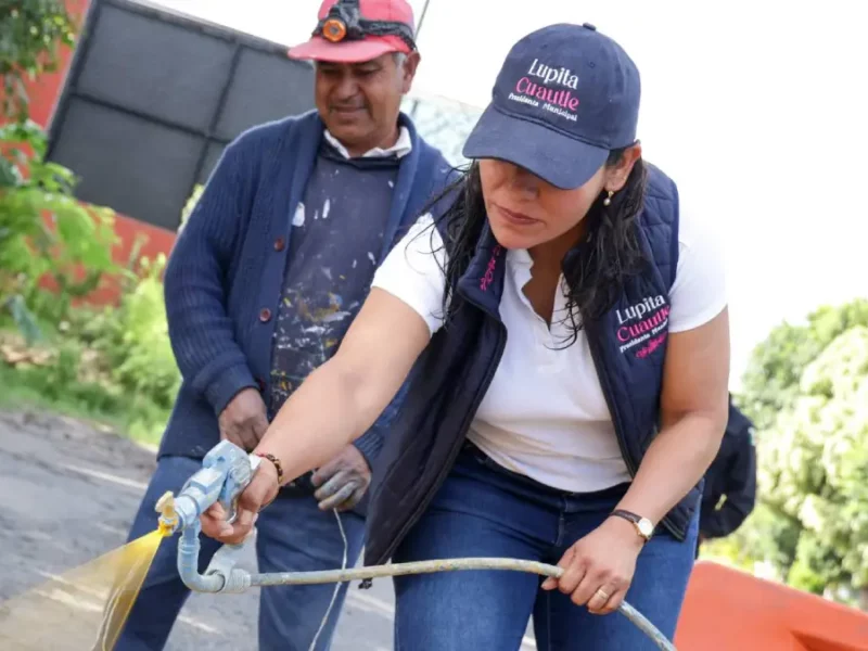 Continúa Lupita Cuautle trabajo comunitario para mejorar espacios públicos
