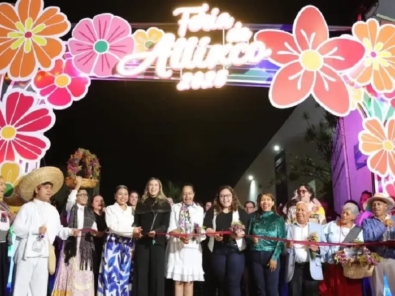 Ariadna Ayala presidenta de Atlixco inaugura la feria de Atlixco 2025 con concierto de Reyli Barba
