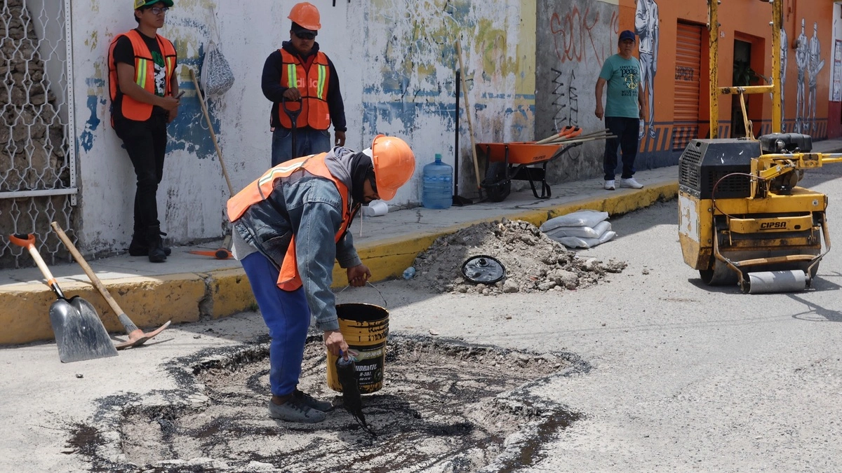 Gobierno de Puebla atiende 5 mil 600 baches en la ciudad, ¿en qué vialidades?  