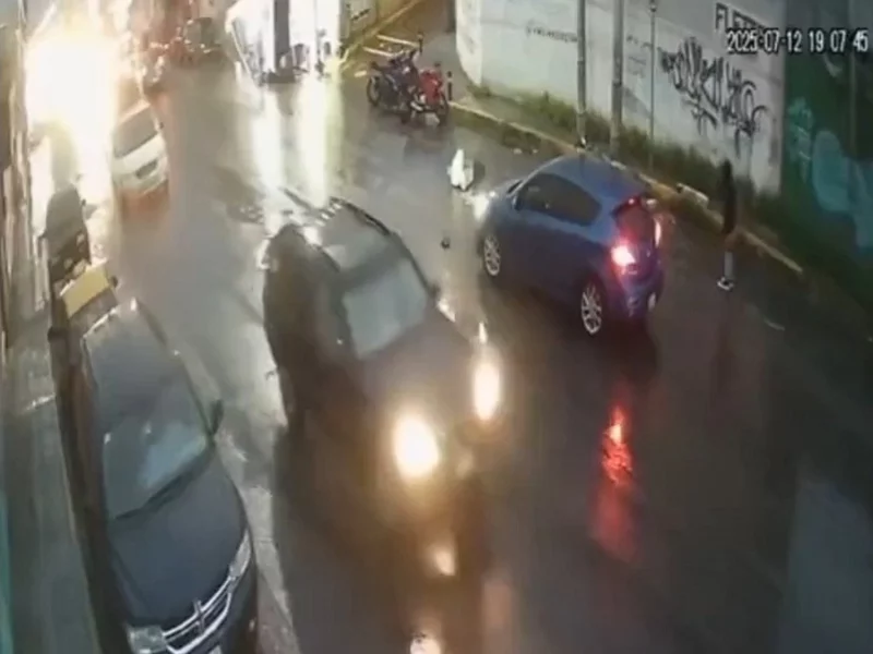 Automovilista atropella a un hombre con discapacidad en Clavijero y huye  