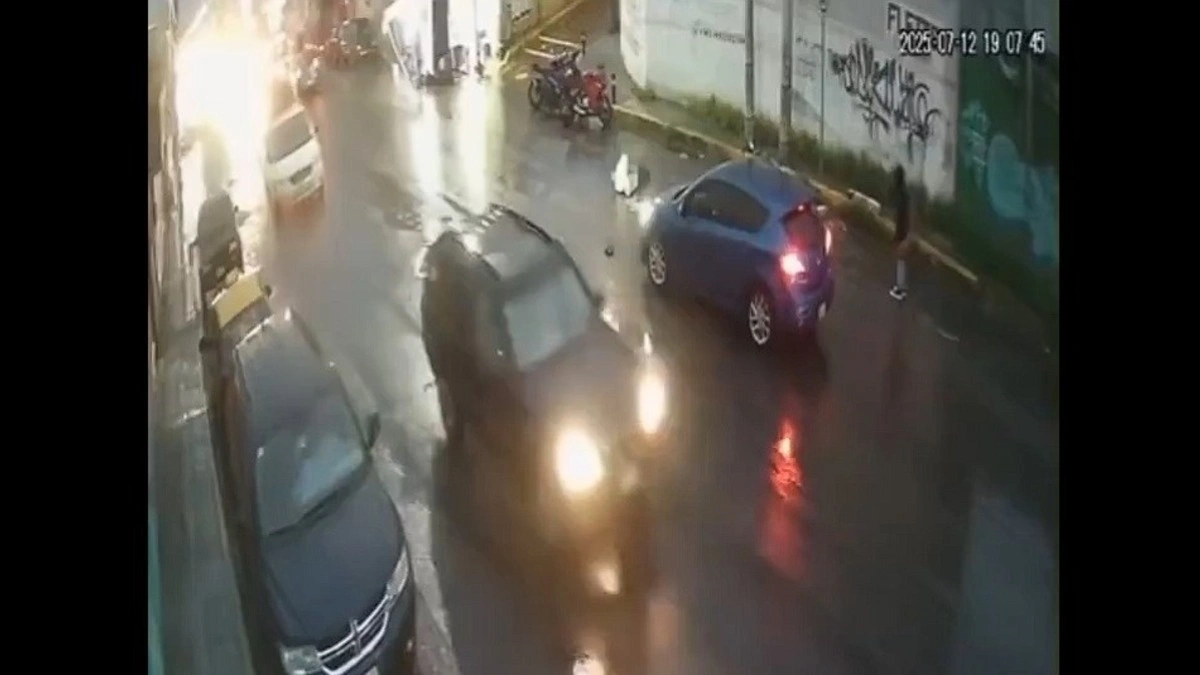 Automovilista atropella a un hombre con discapacidad en Clavijero y huye  