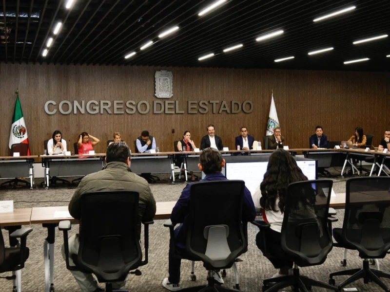 Congreso de Puebla prevé bajar pena mínima por ciberasedio a seis meses de prisión