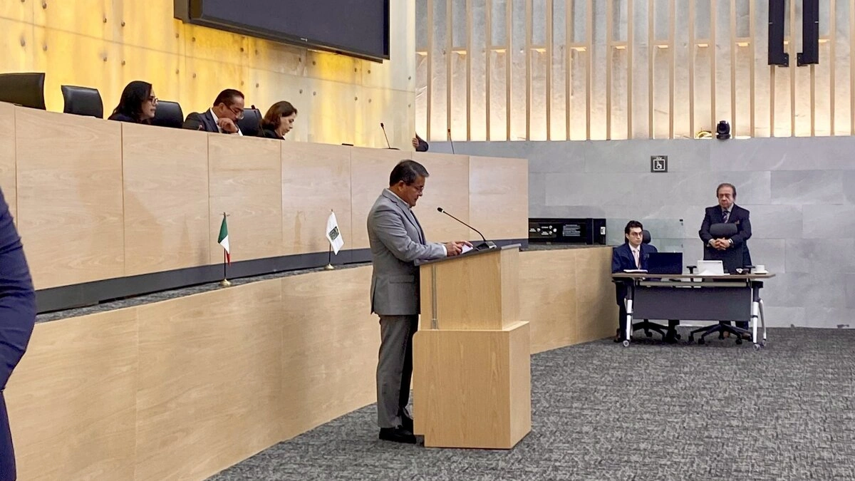 Julio Huerta presenta iniciativa para la revocación de mandato en Puebla  