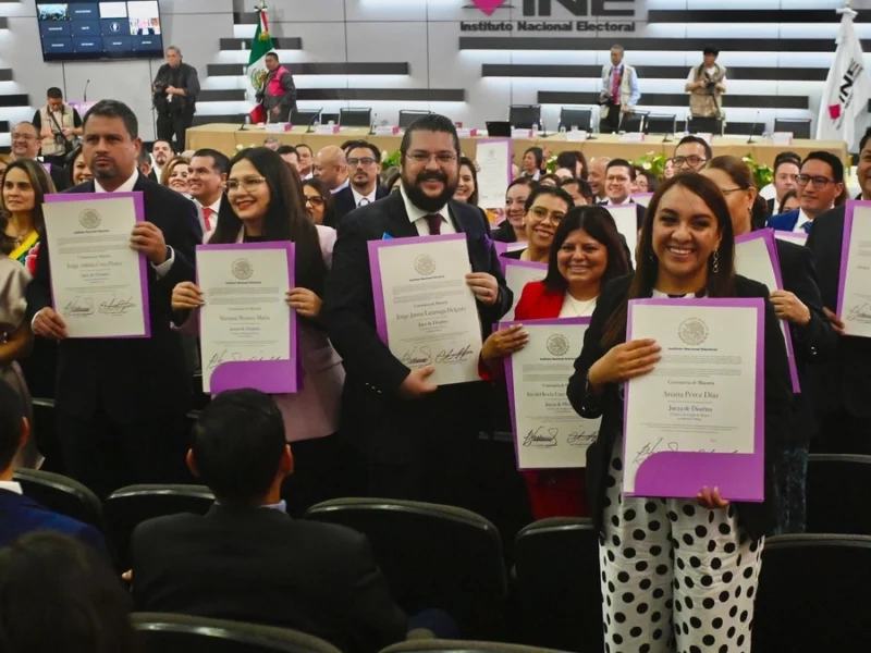 Ellas y ellos recibieron sus constancias como jueces y magistrados federales en Puebla