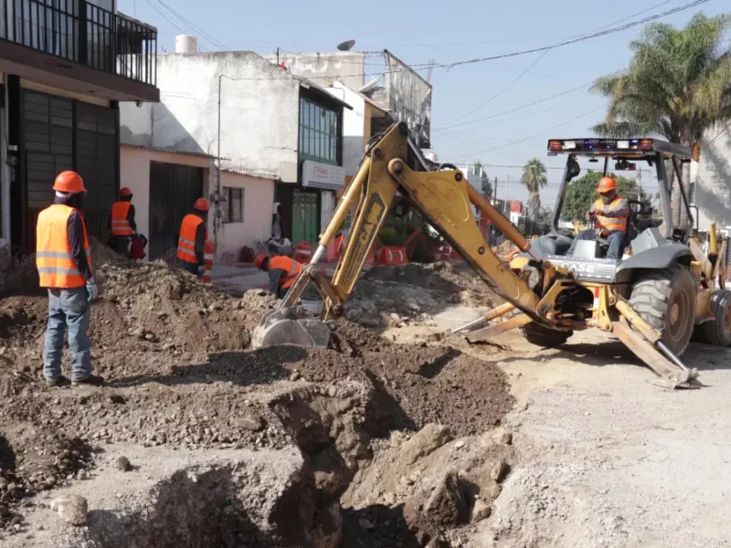 Supervisa Gobierno de la Ciudad trabajos de mantenimiento vial de la calle 8 Sur – 53 Norte