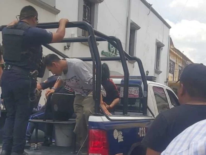 ¿Riña o extorsión? Conflicto en el mercado de San Pedro Cholula deja tres detenidos 