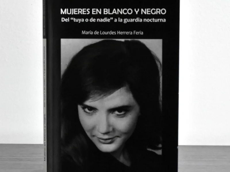 228 fotografías ilustran los roles de las mujeres durante casi un siglo