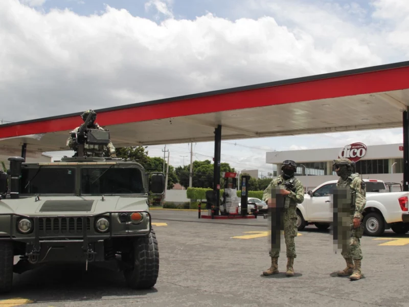 ¡Otra vez! Autoridades federales realizan operativo en gasolinera Full Gas de la colonia Las Hadas  