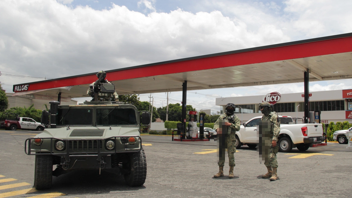 ¡Otra vez! Autoridades federales realizan operativo en gasolinera Full Gas de la colonia Las Hadas  
