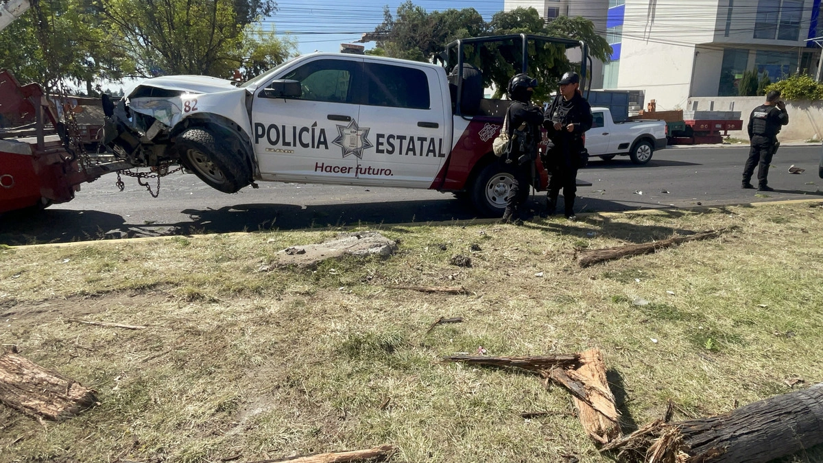 Repararán las patrullas que adquirió Miguel Barbosa y están abandonadas en los corralones