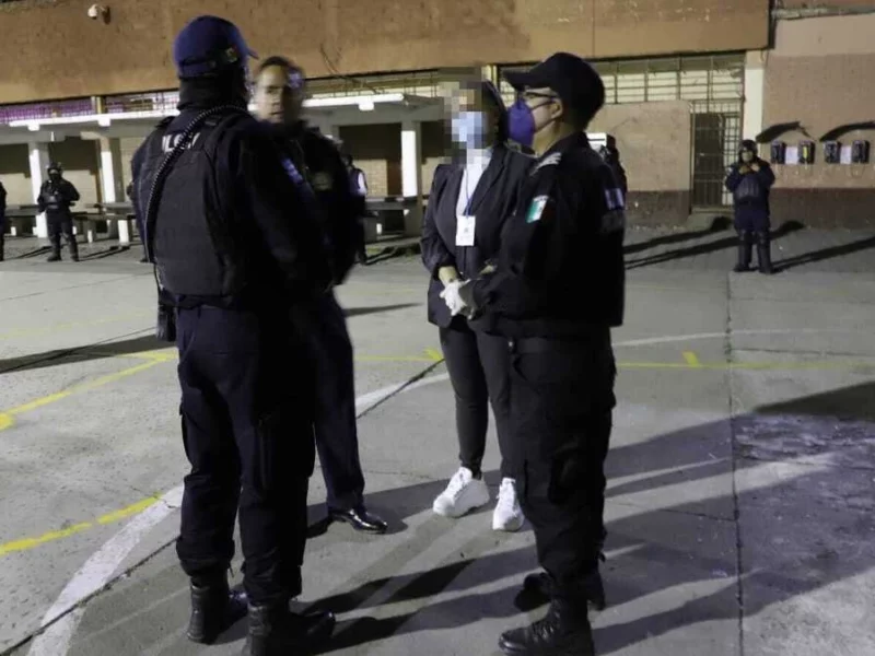Hallan droga, celulares y armas hechizas en el penal de Acatlán 