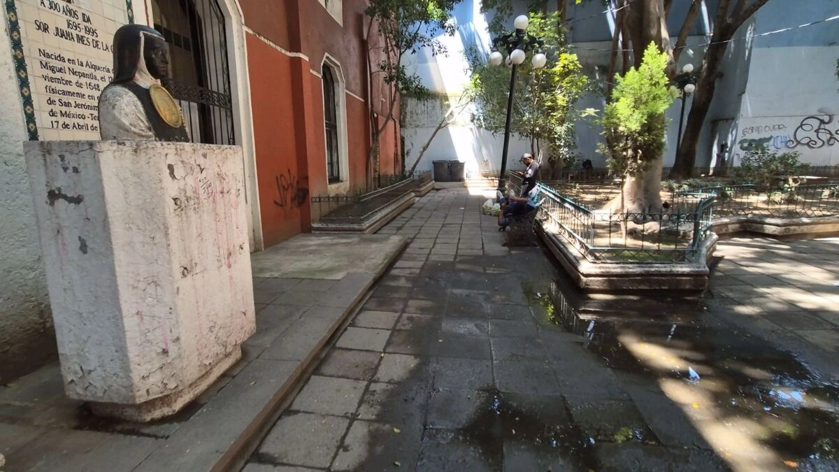 Ayuntamiento de Puebla rehabilitará la plazuela “Sor Juana Inés de la Cruz” 