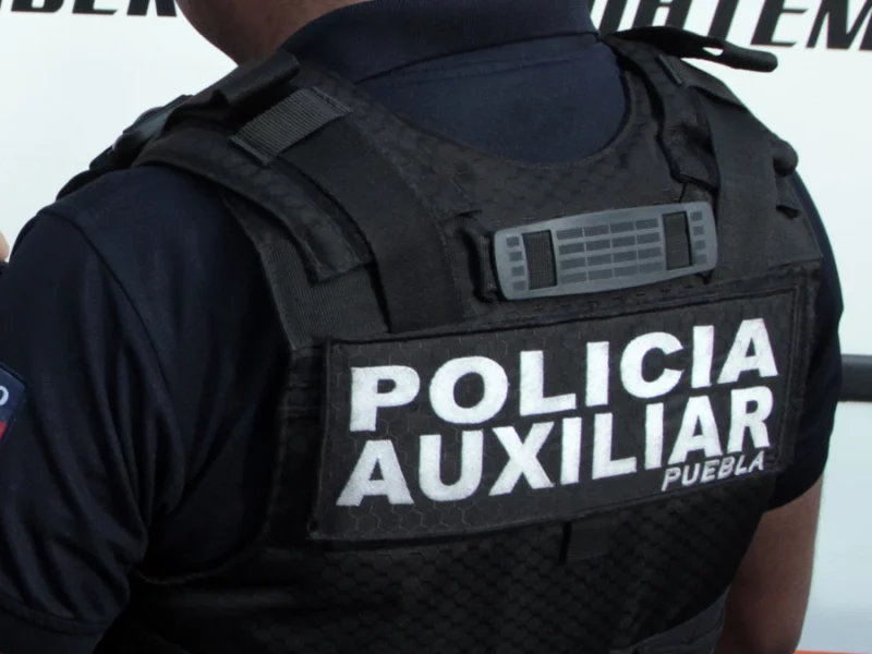 Detienen a policía auxiliar acusado de cobrar cuotas a comerciantes en el Centro Histórico  