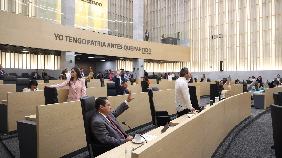 Ciberasedio, regulación de motos y cirugías plásticas, las reformas más importantes que aprobaron en Puebla