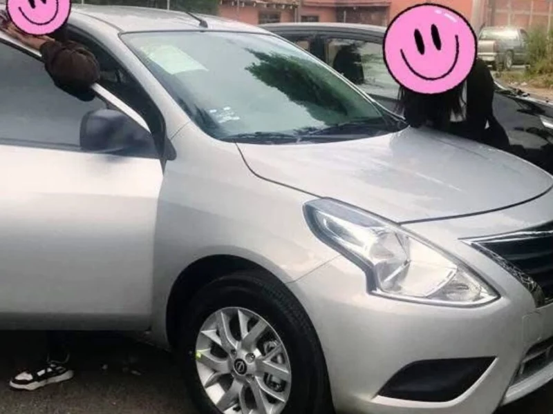 Maestros dejan sus coches en el estacionamiento del estadio Cuauhtémoc y se los roban