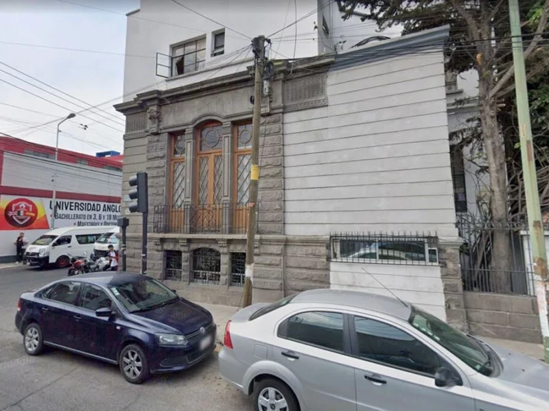 Delincuentes intentan robar el cajero automático de la Dirección de Riesgos Sanitarios