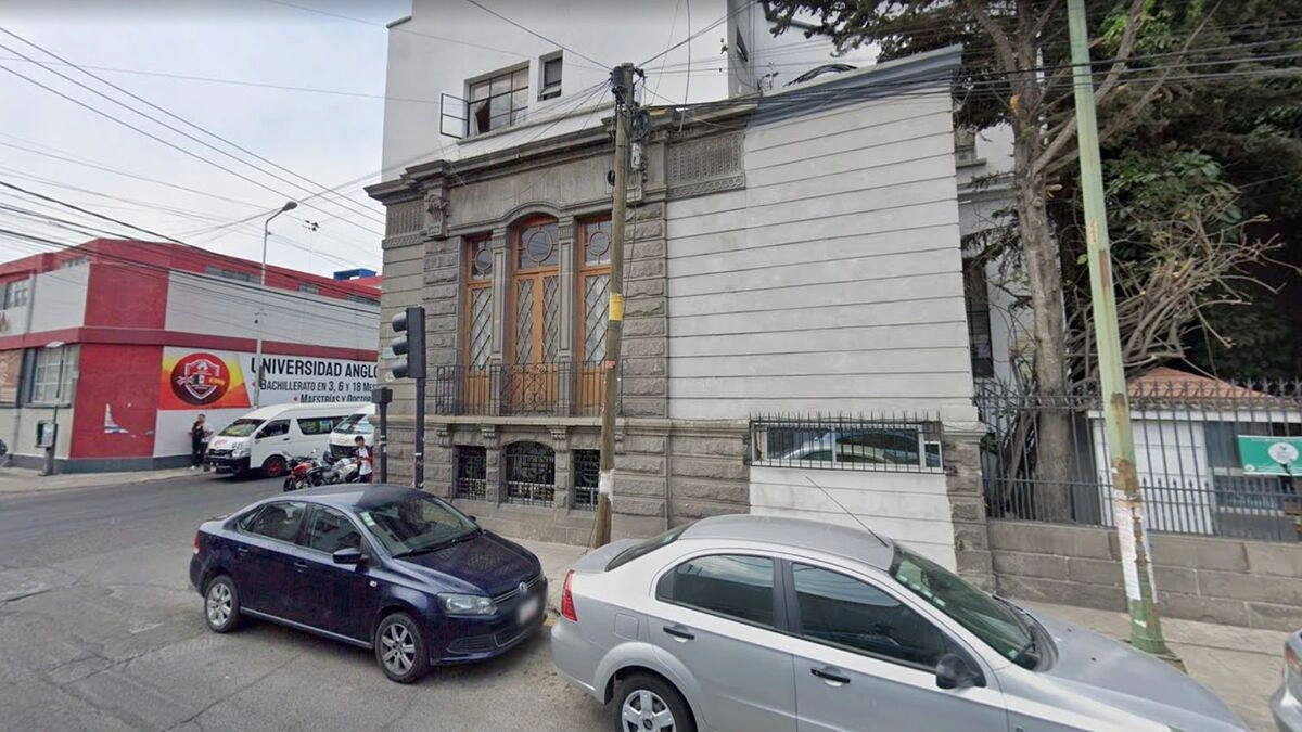 Delincuentes intentan robar el cajero automático de la Dirección de Riesgos Sanitarios