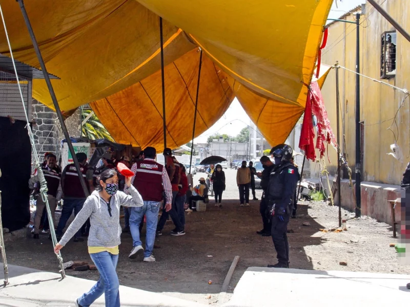 Tianguistas se agarran a tiros mientras el gobernador instalaba base de la Guardia Nacional en Texmelucan 