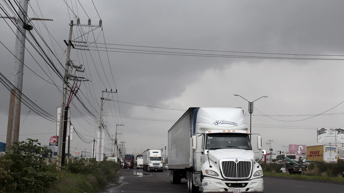 VIDEO: Asaltan a traileros en la carretera El Seco-Azumbilla