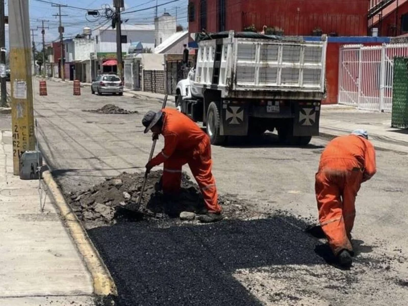 Armenta pide a los ayuntamientos reforzar acciones de bacheo  